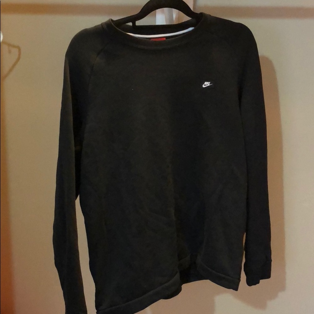 Nike sweatshirt size large
